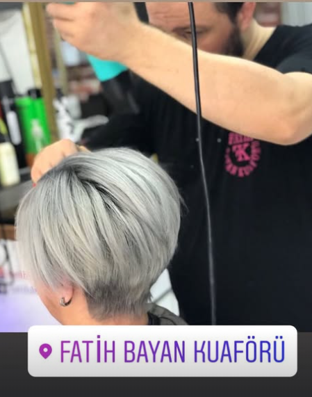Saç kesimi ve boyama — salon çalışması